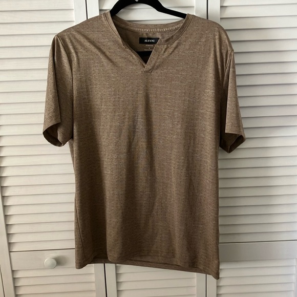 Alfani Other - ALFANI men’s short sleeve dress T-shirt in a tan‎ brown knit size M